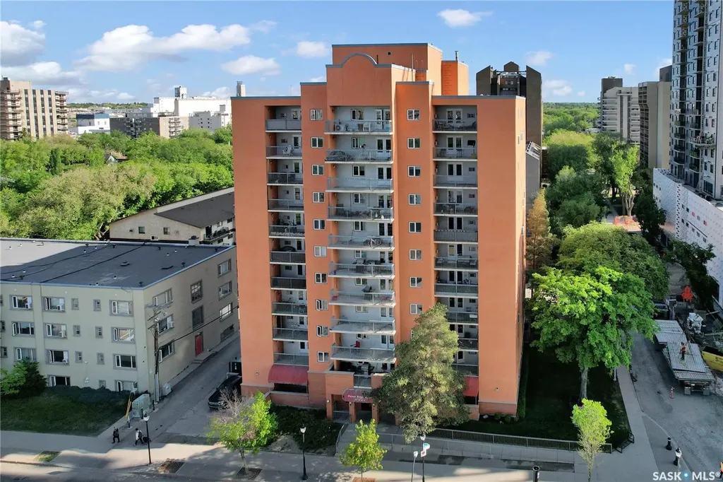 405 5th Avenue Saskatoon SK S7K 6Z3