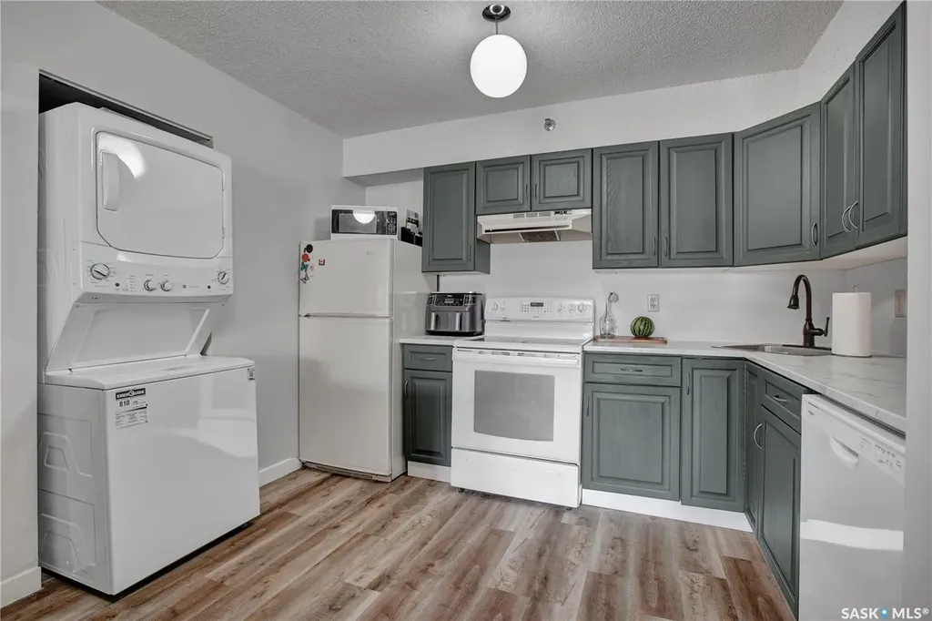 405 5th Avenue Saskatoon SK S7K 6Z3