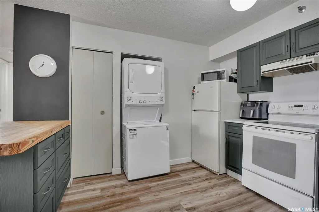 405 5th Avenue Saskatoon SK S7K 6Z3