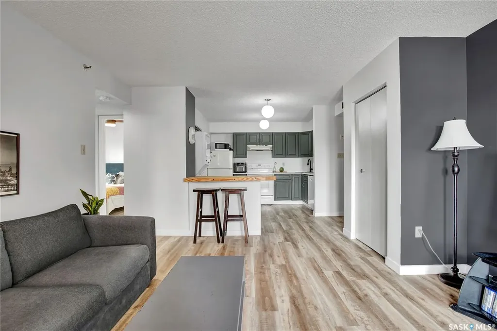 405 5th Avenue Saskatoon SK S7K 6Z3