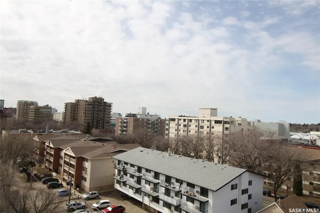 537 4th Avenue N Saskatoon SK S7K 2M6