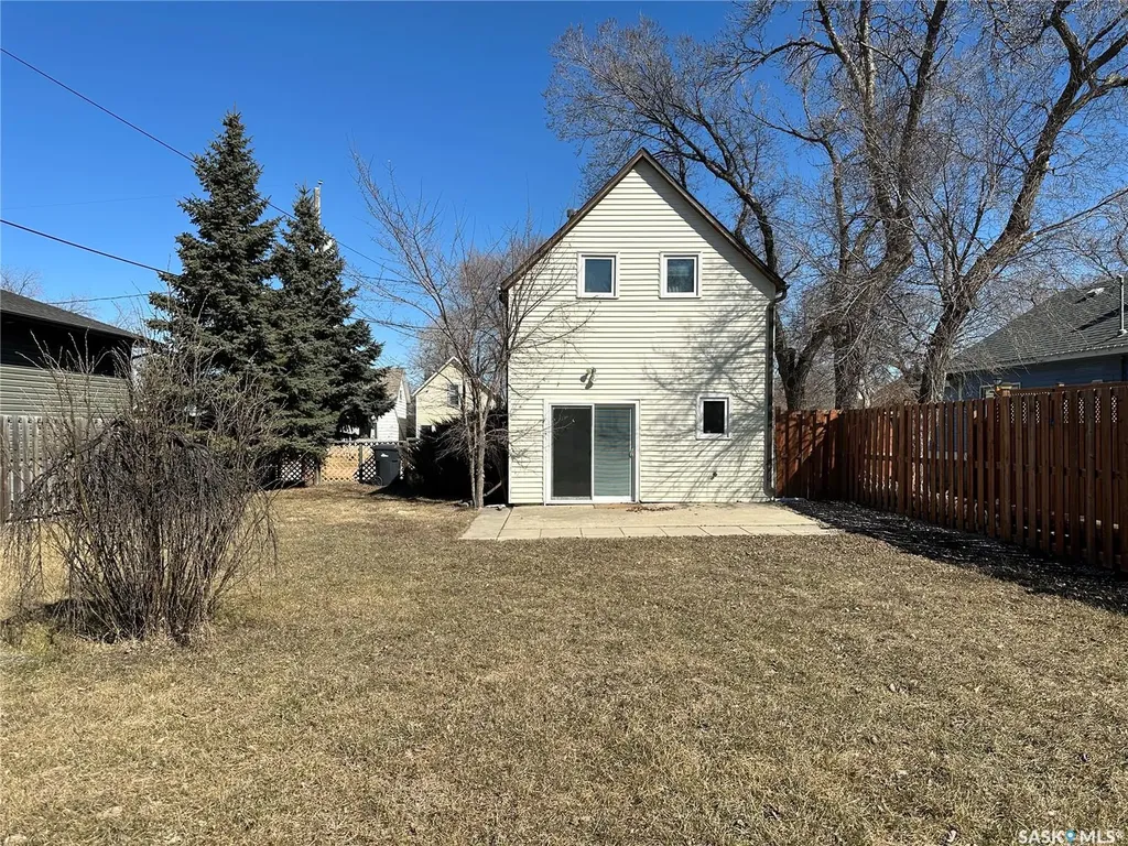 24 3rd Avenue SE Weyburn SK S4H 1X2