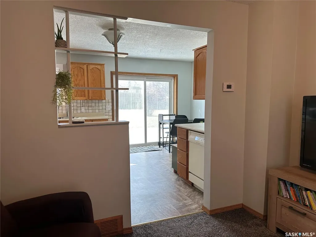 24 3rd Avenue SE Weyburn SK S4H 1X2