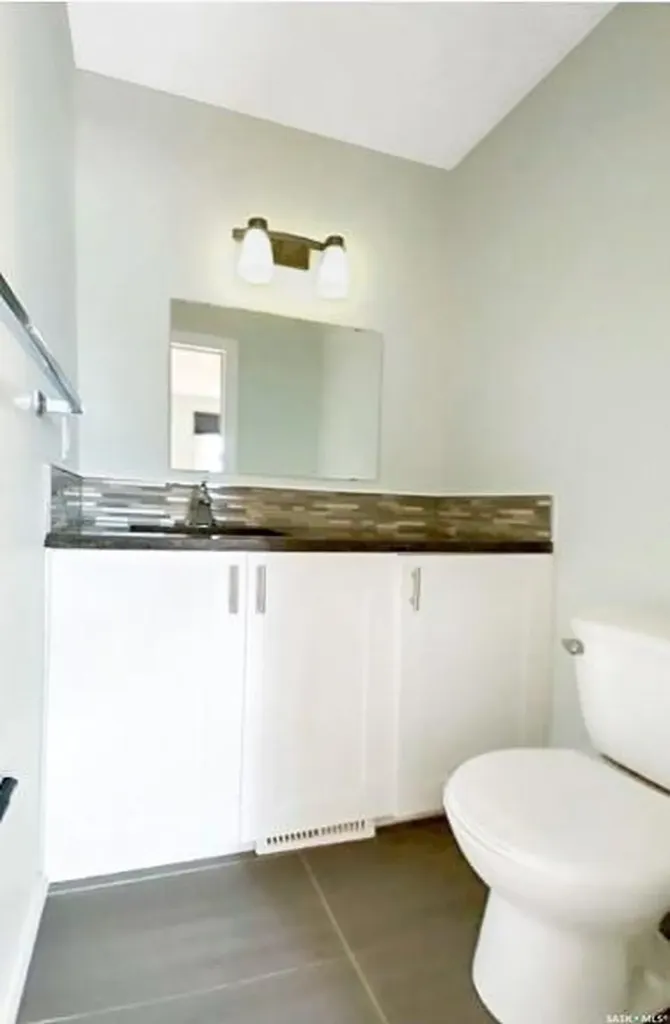 210 Clinton Place Swift Current SK S9H 4K2