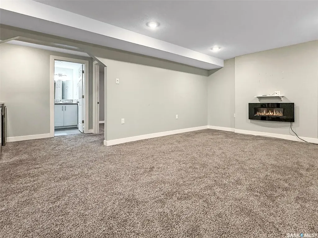 210 Clinton Place Swift Current SK S9H 4K2