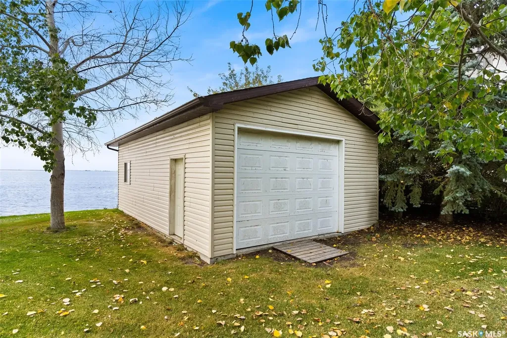 193 & 194 Gordon Drive Mckillop Rm No. 220 SK S0G 4V0