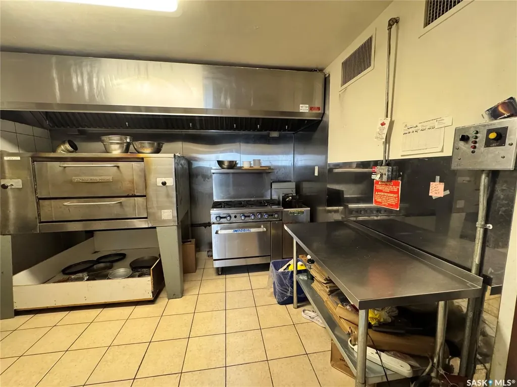 2416 14th Avenue Regina SK S4P 0Y3
