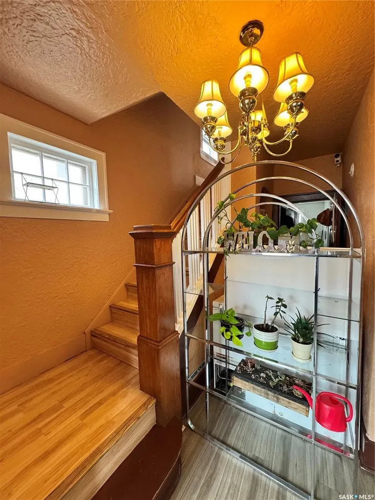 2416 14th Avenue Regina SK S4P 0Y3