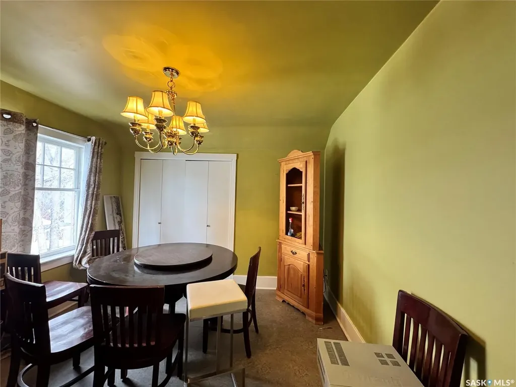 2416 14th Avenue Regina SK S4P 0Y3