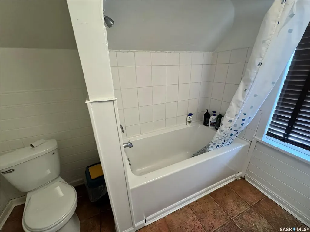 2416 14th Avenue Regina SK S4P 0Y3