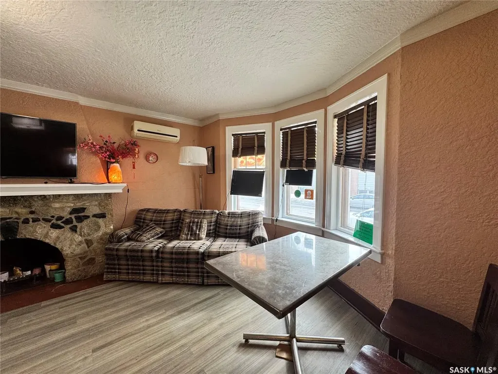 2416 14th Avenue Regina SK S4P 0Y3