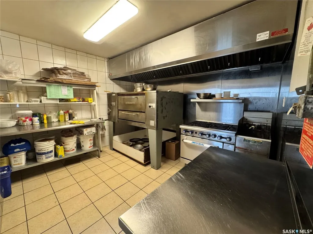 2416 14th Avenue Regina SK S4P 0Y3