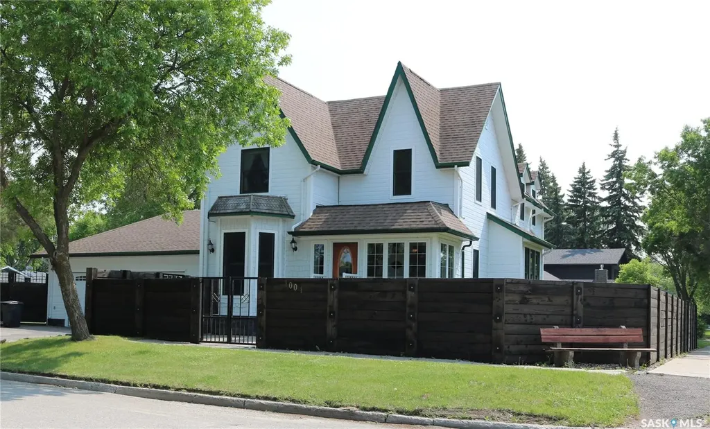 1001 Mark Avenue Moosomin SK S0G 3N0
