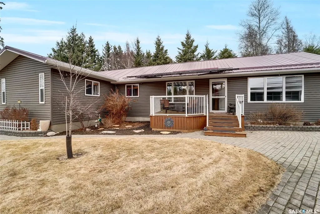 412 Mary Anne Place Paddockwood Rm No. 520 SK S0J 0N0