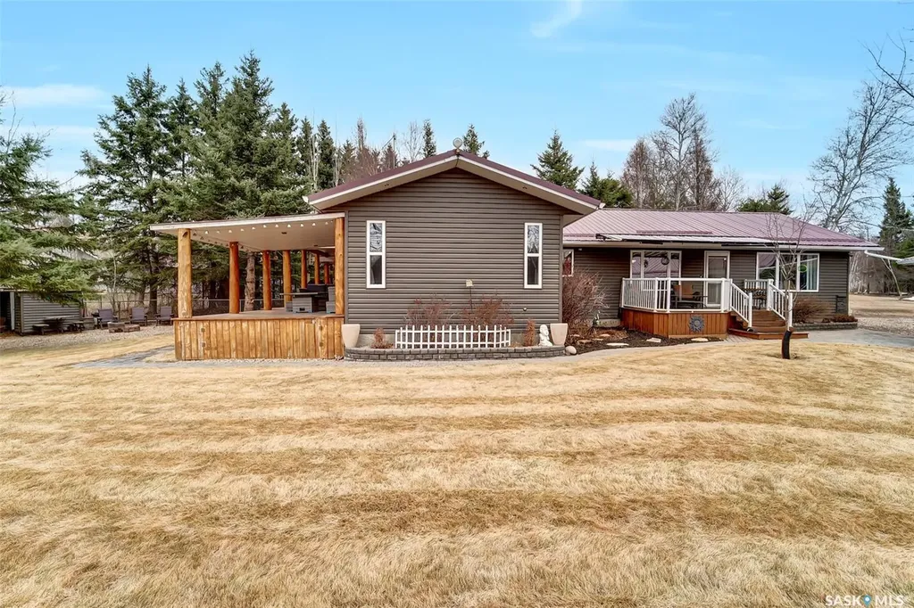 412 Mary Anne Place Paddockwood Rm No. 520 SK S0J 0N0