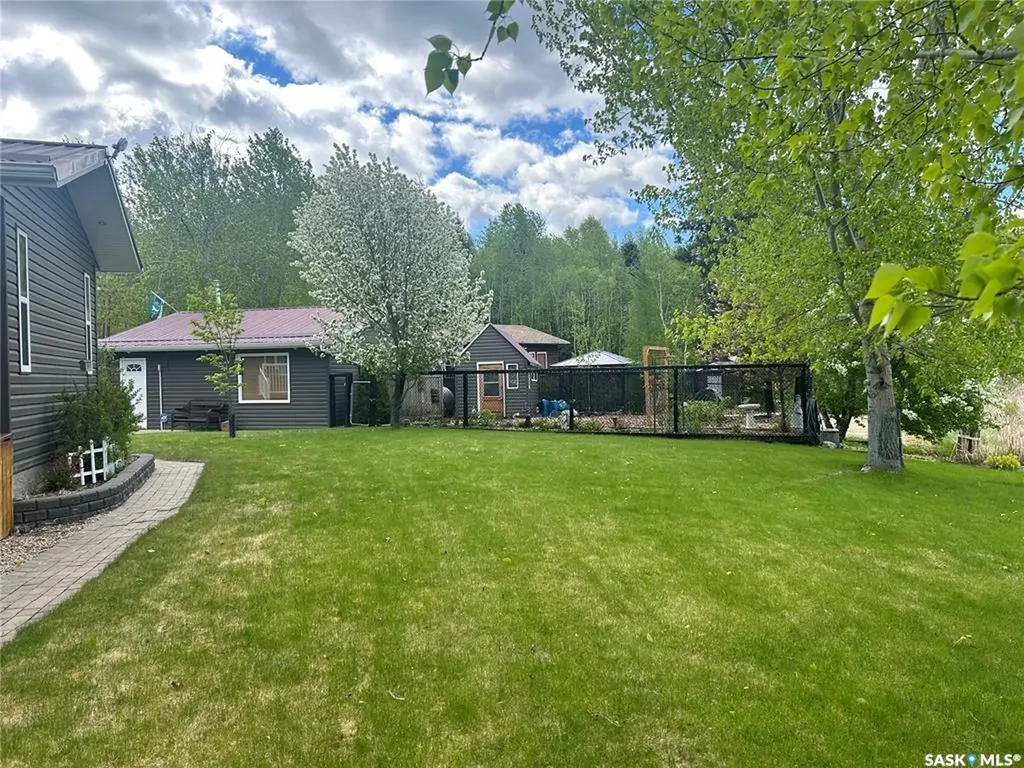 412 Mary Anne Place Paddockwood Rm No. 520 SK S0J 0N0