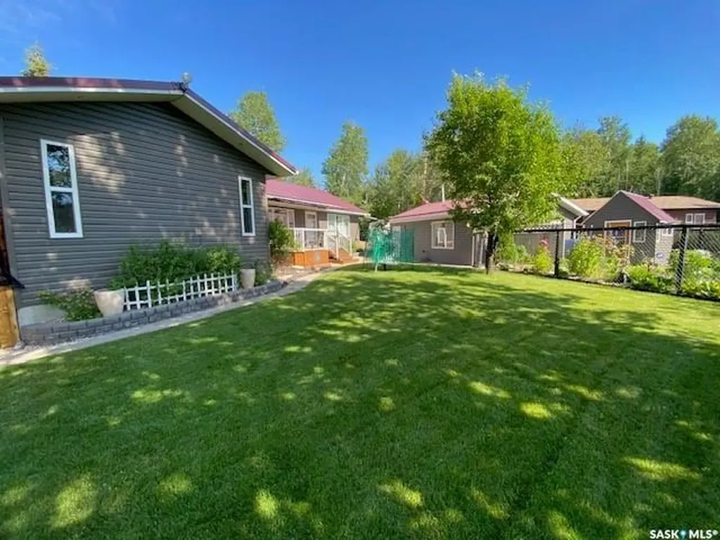 412 Mary Anne Place Paddockwood Rm No. 520 SK S0J 0N0
