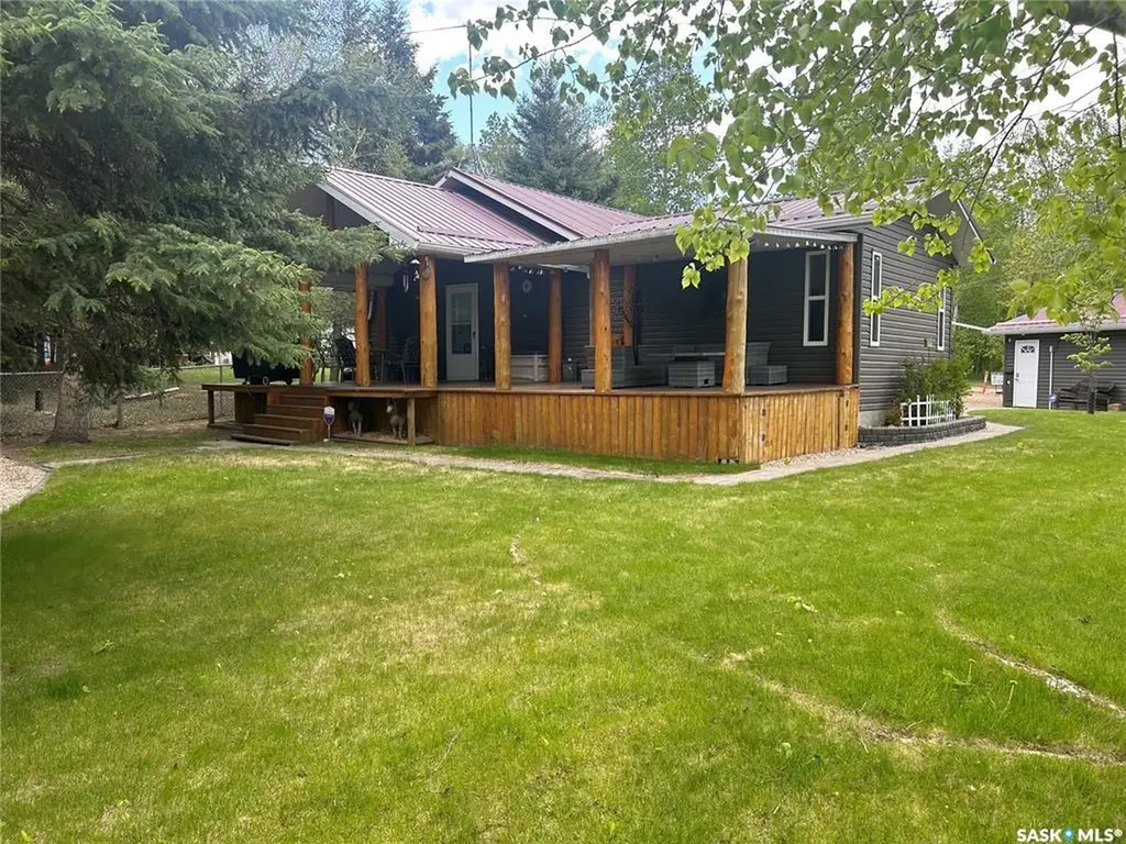 412 Mary Anne Place Paddockwood Rm No. 520 SK S0J 0N0