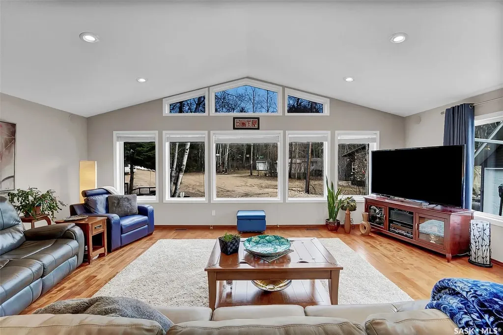 412 Mary Anne Place Paddockwood Rm No. 520 SK S0J 0N0
