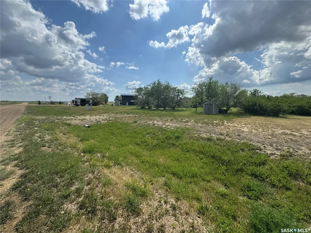 11 Sandy Road Diefenbaker Lake SK S0H 1T0