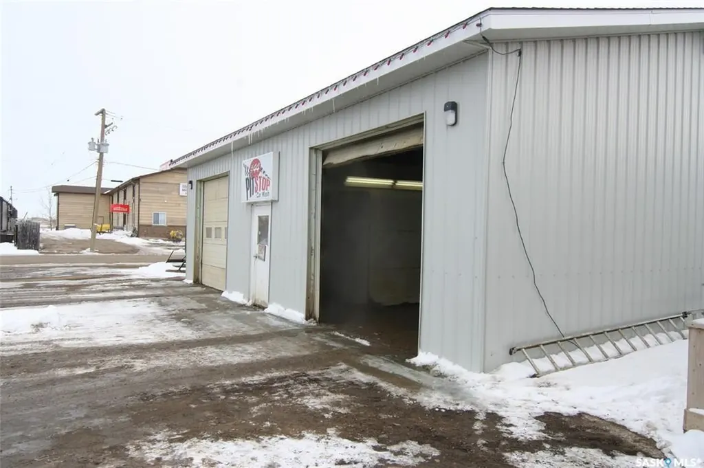 410 Railway Avenue Eston SK S0L 1A0