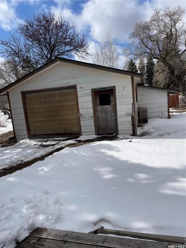 406 Southesk Street Whitewood SK S0G 5C0