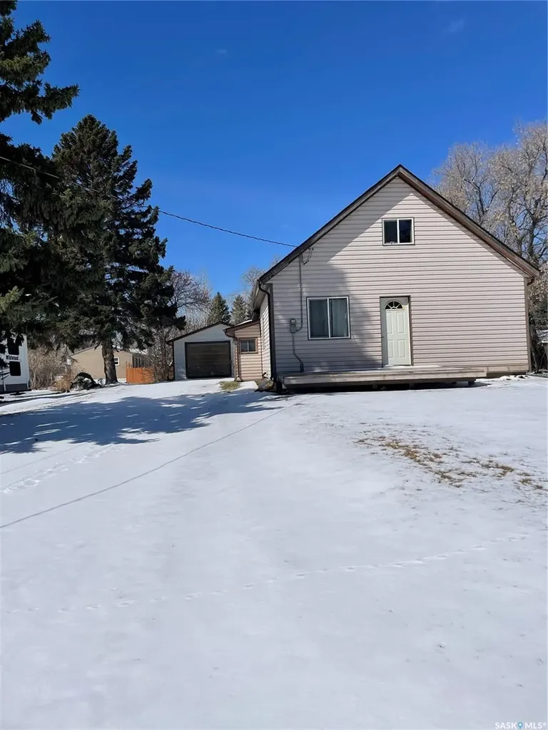 406 Southesk Street Whitewood SK S0G 5C0
