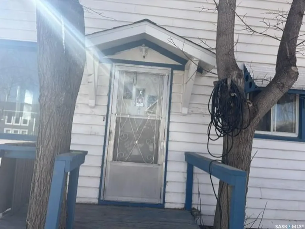 1088 Wolfe Avenue Moose Jaw SK S6H 1J7
