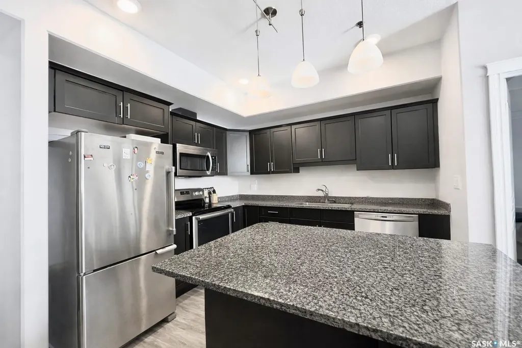 412 Willowgrove Square Saskatoon SK S7W 0E5