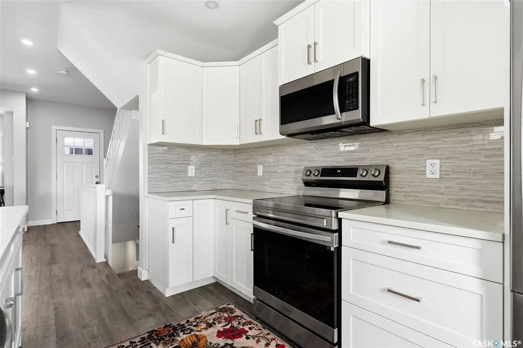 3809 Victoria Avenue Regina SK S4T 1M6