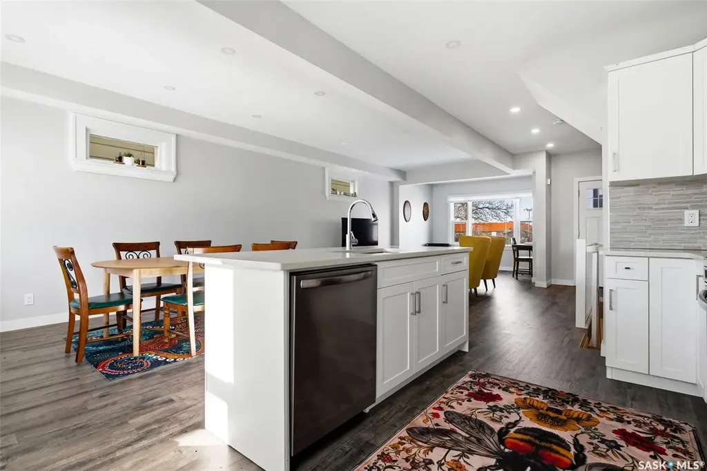 3809 Victoria Avenue Regina SK S4T 1M6