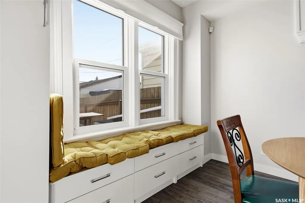 3809 Victoria Avenue Regina SK S4T 1M6