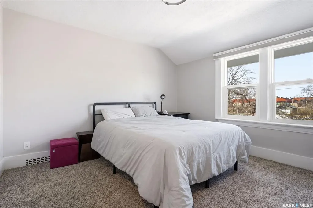 3809 Victoria Avenue Regina SK S4T 1M6