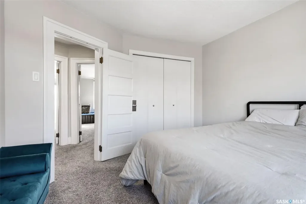3809 Victoria Avenue Regina SK S4T 1M6