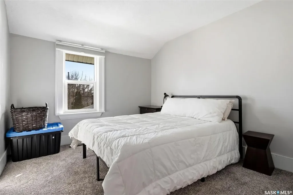 3809 Victoria Avenue Regina SK S4T 1M6