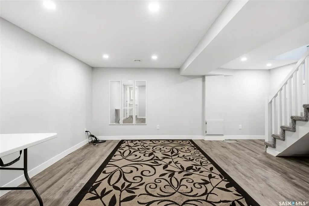 3809 Victoria Avenue Regina SK S4T 1M6
