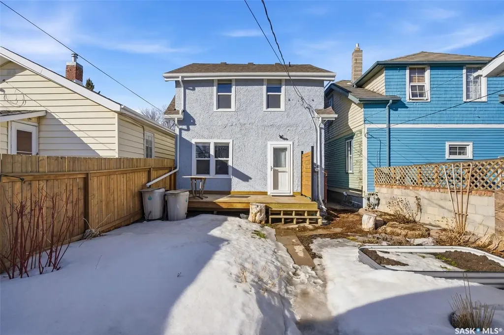 3809 Victoria Avenue Regina SK S4T 1M6