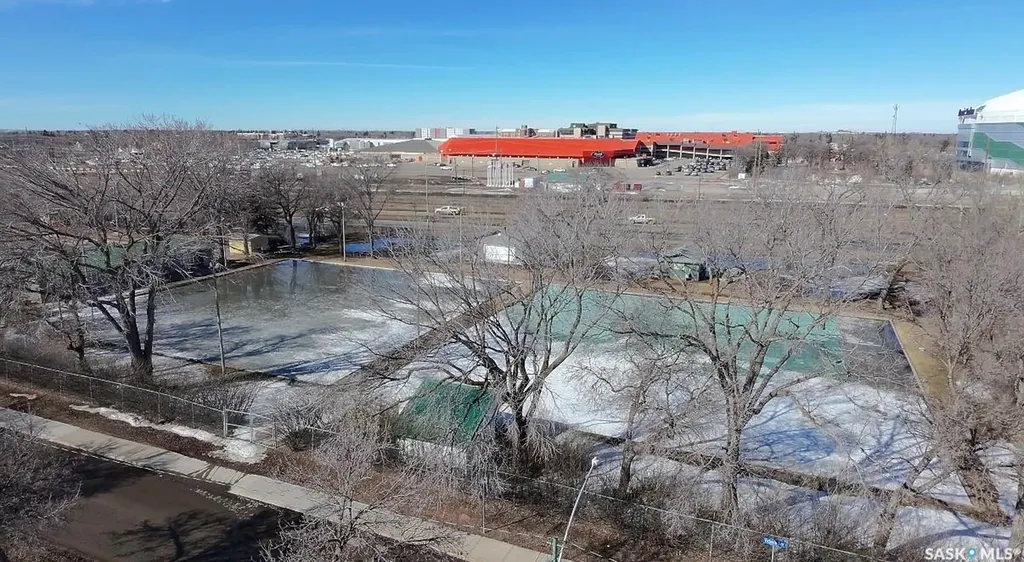 3809 Victoria Avenue Regina SK S4T 1M6