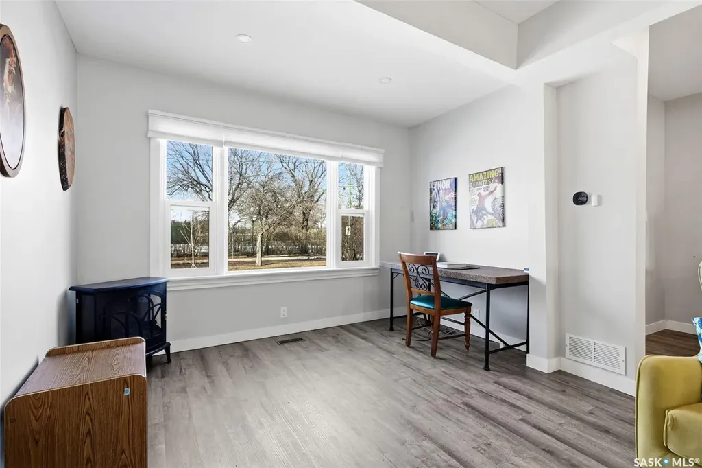 3809 Victoria Avenue Regina SK S4T 1M6