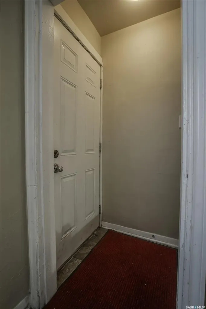 327 Q Avenue S Saskatoon SK S7M 2Y2