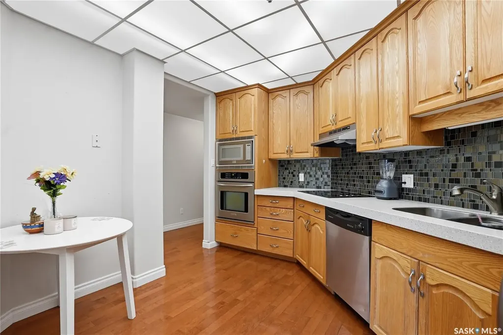 303 5th Avenue Saskatoon SK S7K 2P6