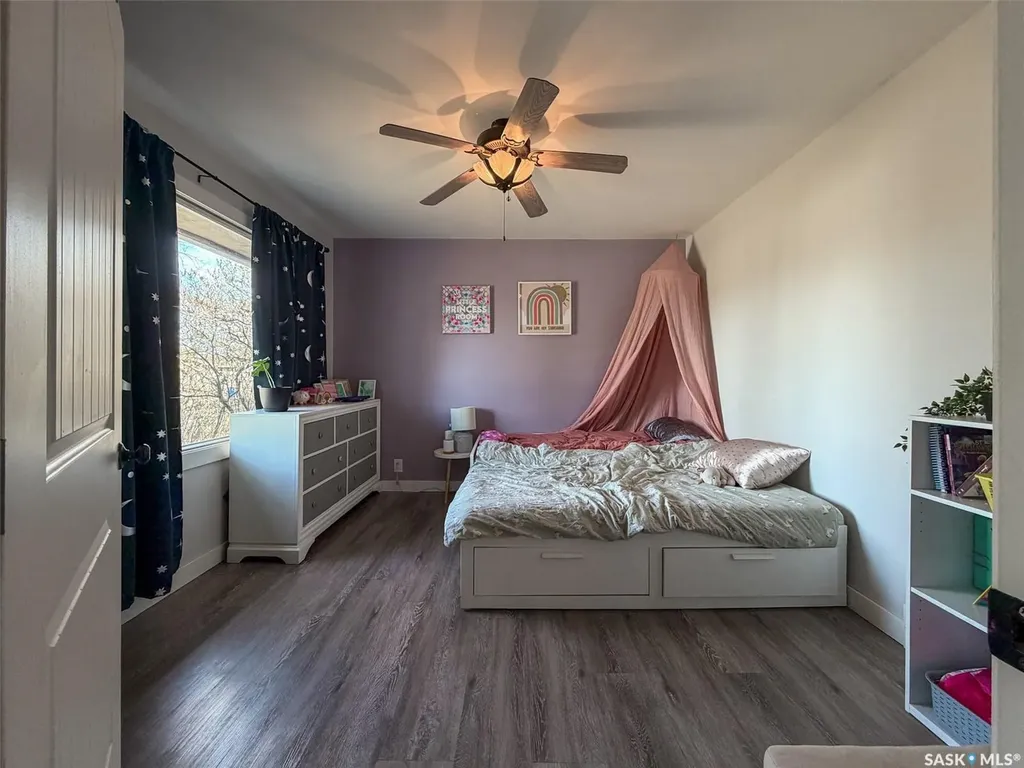 442 Front Street W Eastend SK S0N 0T0