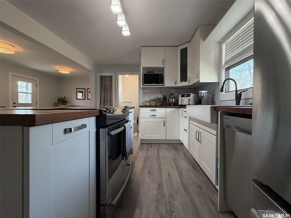 442 Front Street W Eastend SK S0N 0T0