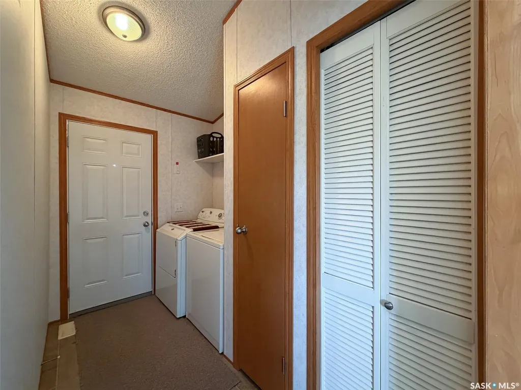 217 2nd Street W Climax SK S0N 0N0