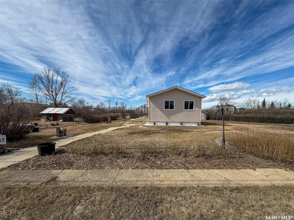 217 2nd Street W Climax SK S0N 0N0