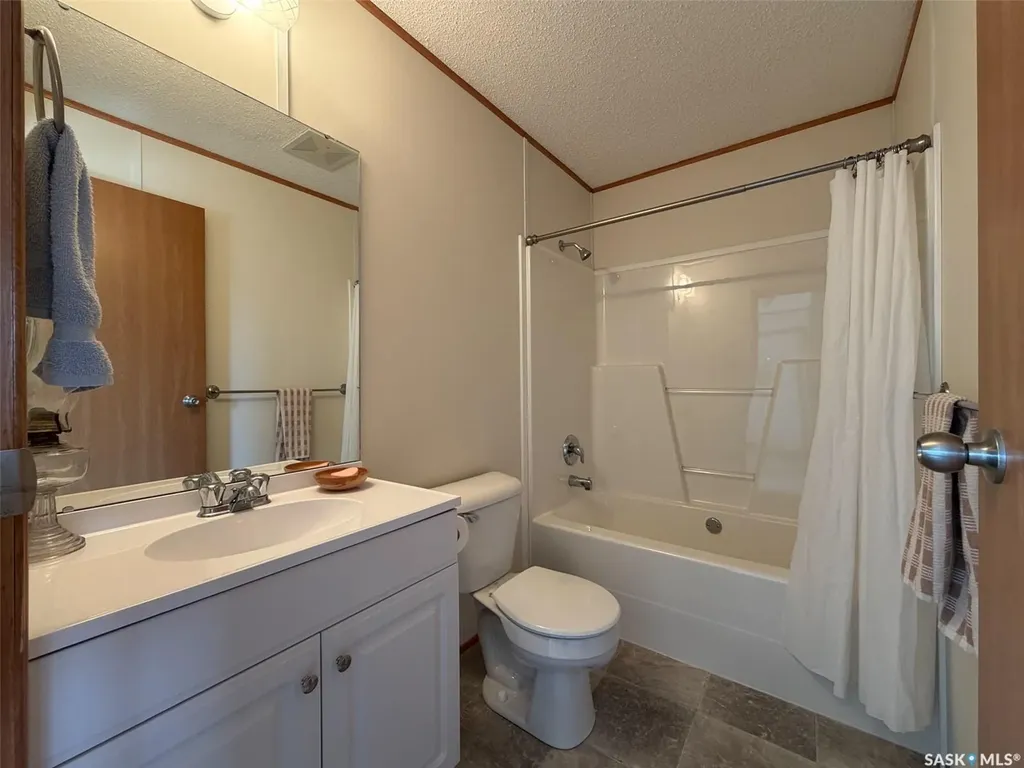 217 2nd Street W Climax SK S0N 0N0