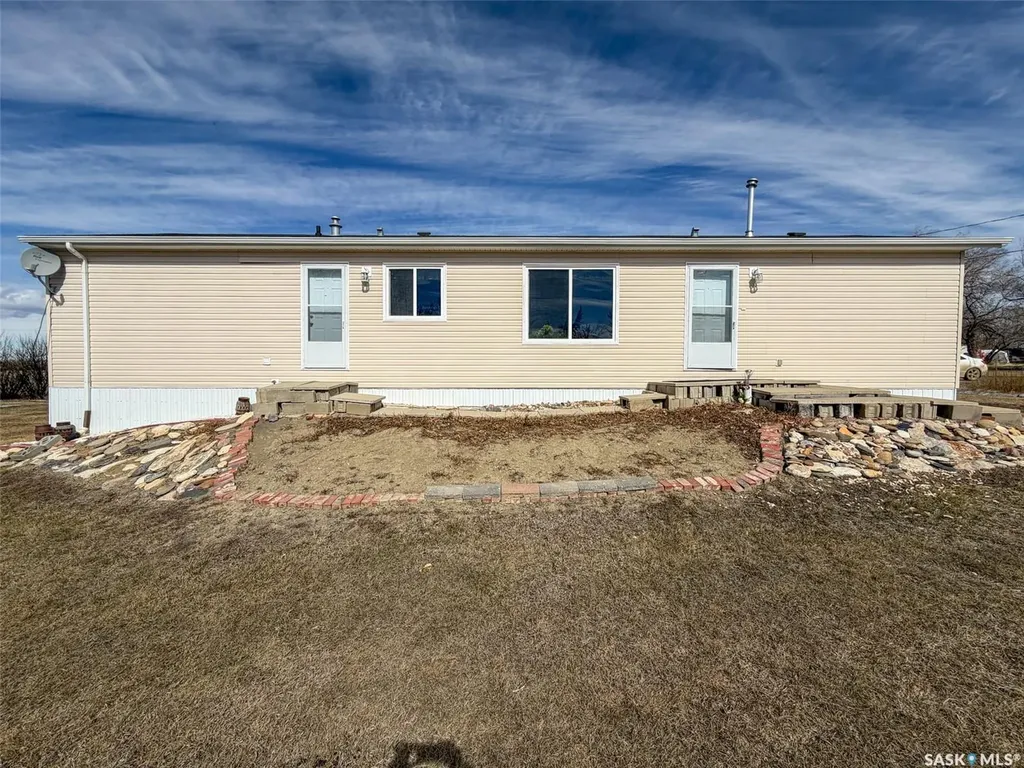217 2nd Street W Climax SK S0N 0N0