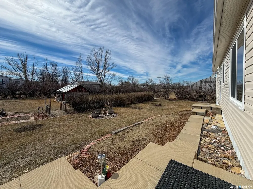 217 2nd Street W Climax SK S0N 0N0