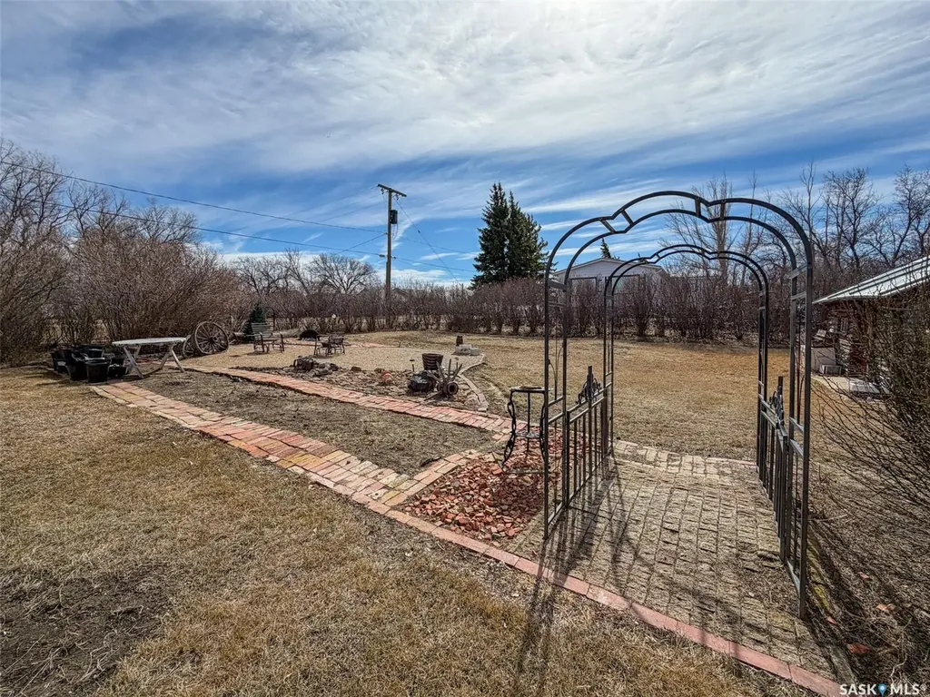 217 2nd Street W Climax SK S0N 0N0