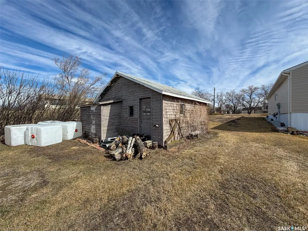 217 2nd Street W Climax SK S0N 0N0